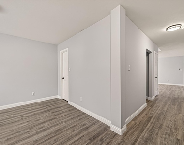 12819 Wisteria Park Drive - Photo Thumbnail 10