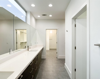 5301 Chenevert Street - Photo Thumbnail 29