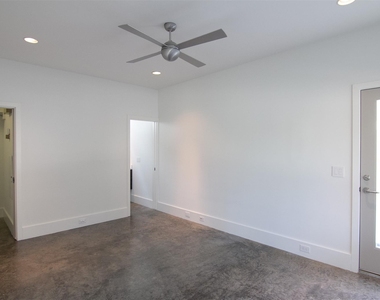 5301 Chenevert Street - Photo Thumbnail 6