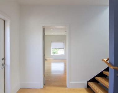 5301 Chenevert Street - Photo Thumbnail 23