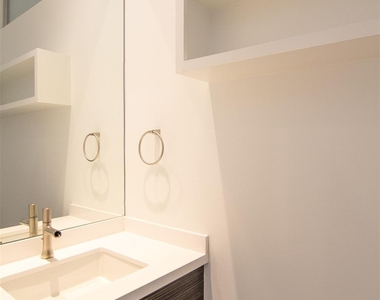 5301 Chenevert Street - Photo Thumbnail 20