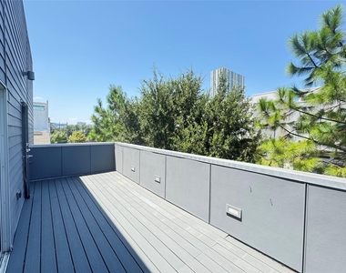 5301 Chenevert Street - Photo Thumbnail 27