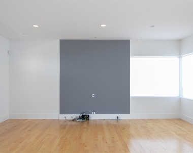 5301 Chenevert Street - Photo Thumbnail 12