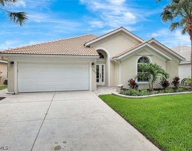 7052 Timberland Circle - Photo Thumbnail 3