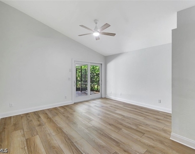 7052 Timberland Circle - Photo Thumbnail 20