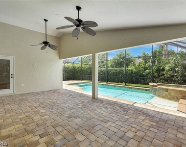7052 Timberland Circle - Photo Thumbnail 32