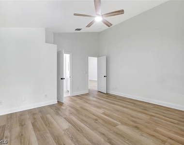 7052 Timberland Circle - Photo Thumbnail 21