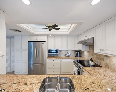 4651 Gulf Shore Boulevard N - Photo Thumbnail 17