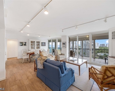 4651 Gulf Shore Boulevard N - Photo Thumbnail 14