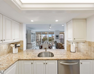4651 Gulf Shore Boulevard N - Photo Thumbnail 20