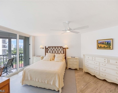 4651 Gulf Shore Boulevard N - Photo Thumbnail 22