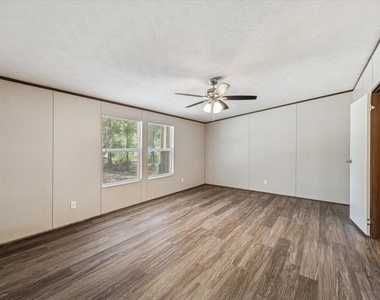 21144 Live Oak - Photo Thumbnail 9