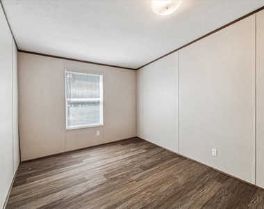 21144 Live Oak - Photo Thumbnail 7