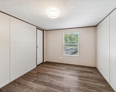 21144 Live Oak - Photo Thumbnail 6