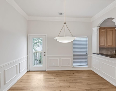 126 Detering Street - Photo Thumbnail 14
