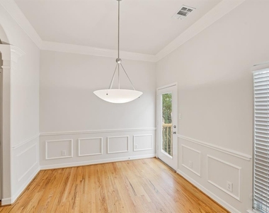 126 Detering Street - Photo Thumbnail 13