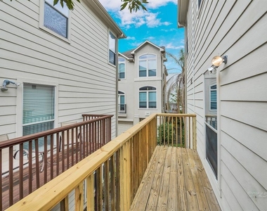 126 Detering Street - Photo Thumbnail 15