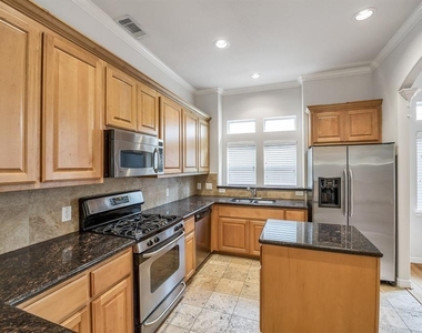 126 Detering Street - Photo Thumbnail 11