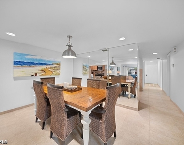 4200 Belair Lane - Photo Thumbnail 4