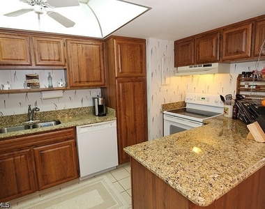 3443 Gulf Shore Boulevard N - Photo Thumbnail 6