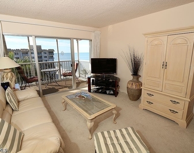 3443 Gulf Shore Boulevard N - Photo Thumbnail 3