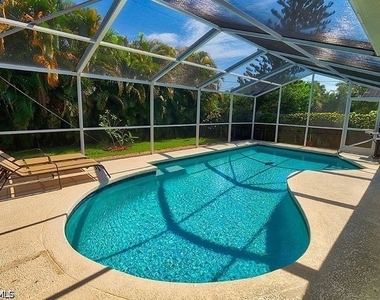 793 97th Avenue N - Photo Thumbnail 1