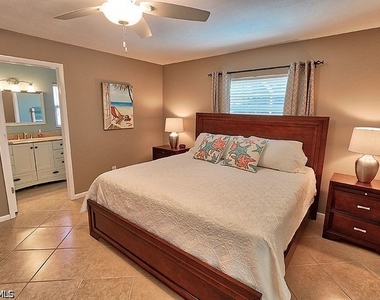 793 97th Avenue N - Photo Thumbnail 12