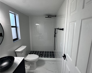 5501 Rattlesnake Hammock Road - Photo Thumbnail 13