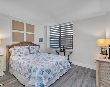 591 Seaview Court - Photo Thumbnail 19