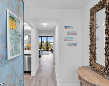591 Seaview Court - Photo Thumbnail 3