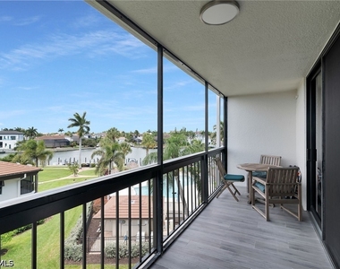 591 Seaview Court - Photo Thumbnail 22