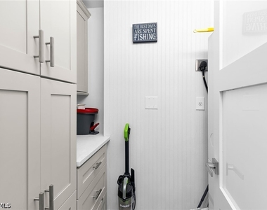 591 Seaview Court - Photo Thumbnail 21