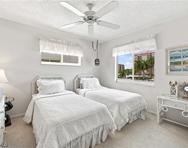 10686 Gulf Shore Drive - Photo Thumbnail 12