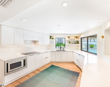 2211 Kingfish Road - Photo Thumbnail 12