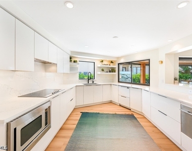 2211 Kingfish Road - Photo Thumbnail 11