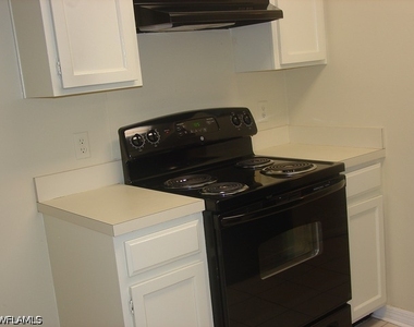 110 Cypress Way E - Photo Thumbnail 10