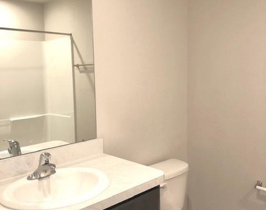 14215 West Rim Lane - Photo Thumbnail 9