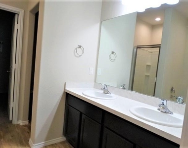 14215 West Rim Lane - Photo Thumbnail 3