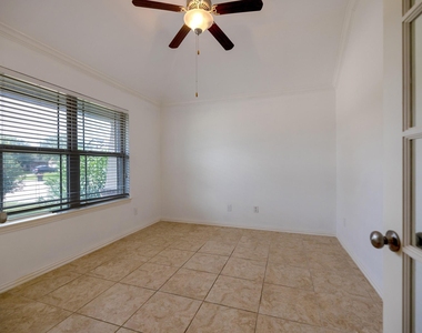 1822 Olive Pine Drive - Photo Thumbnail 4