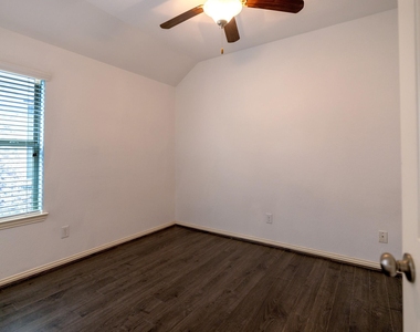 1822 Olive Pine Drive - Photo Thumbnail 21