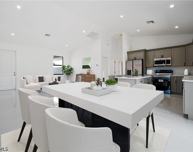 2458 Nw 9th Terrace - Photo Thumbnail 3