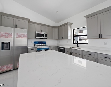 2458 Nw 9th Terrace - Photo Thumbnail 10