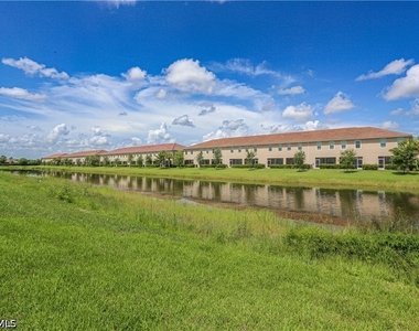 2599 Vine Avenue - Photo Thumbnail 33