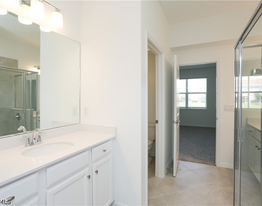 2599 Vine Avenue - Photo Thumbnail 20