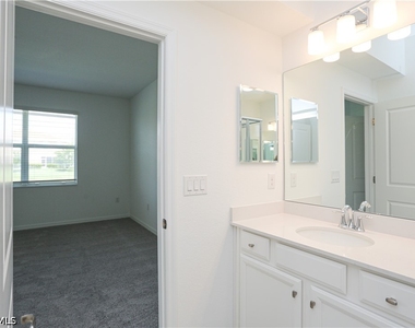 2599 Vine Avenue - Photo Thumbnail 21