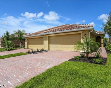 2599 Vine Avenue - Photo Thumbnail 1