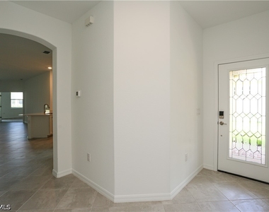 2599 Vine Avenue - Photo Thumbnail 6