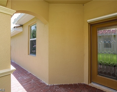 2599 Vine Avenue - Photo Thumbnail 37