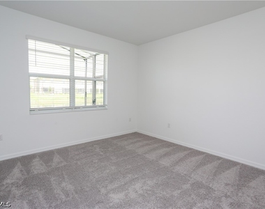 2599 Vine Avenue - Photo Thumbnail 14