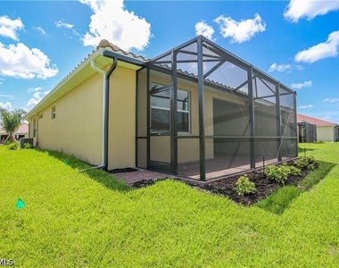 2599 Vine Avenue - Photo Thumbnail 34